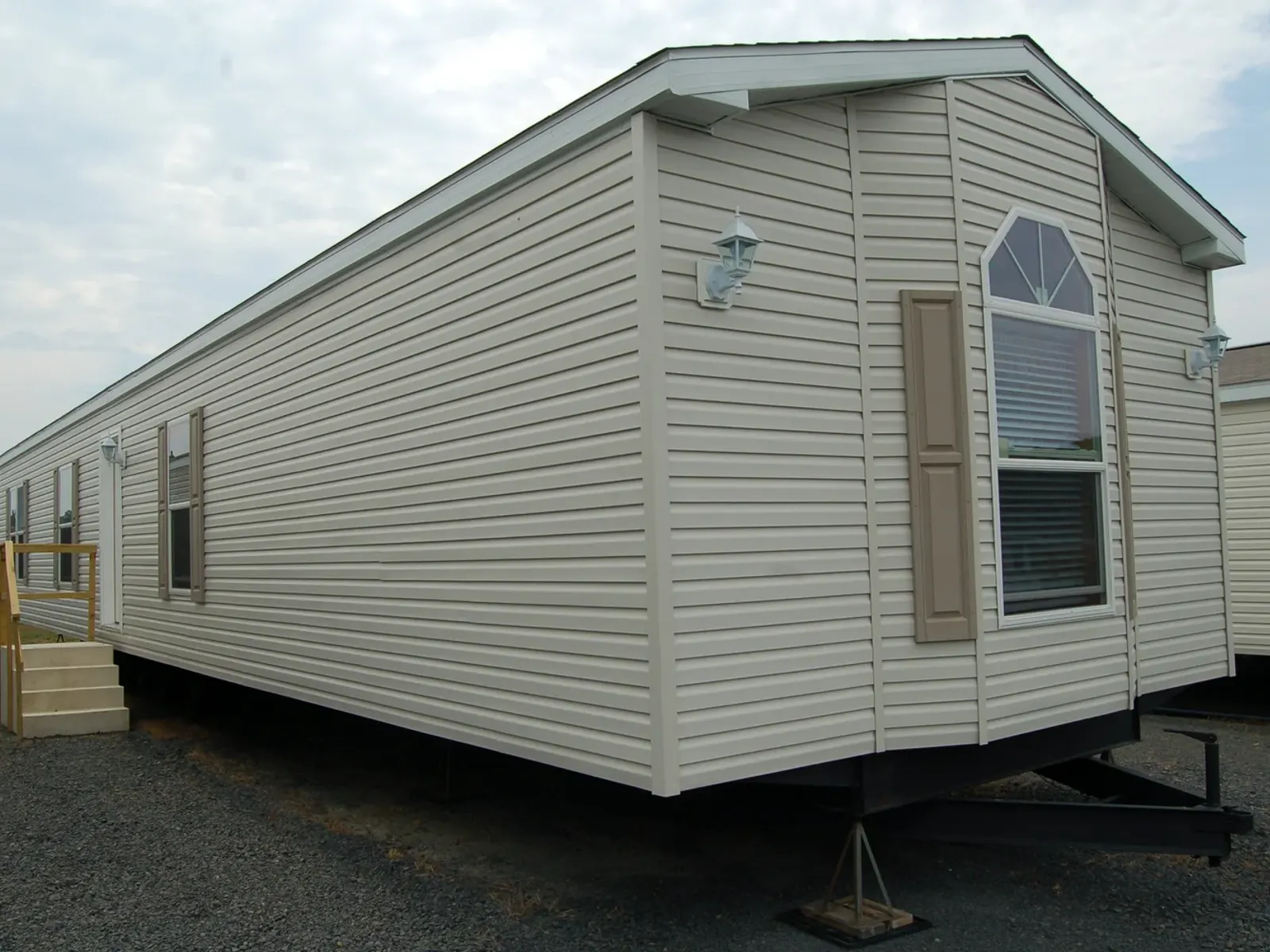 G-16-606 — Front elevation