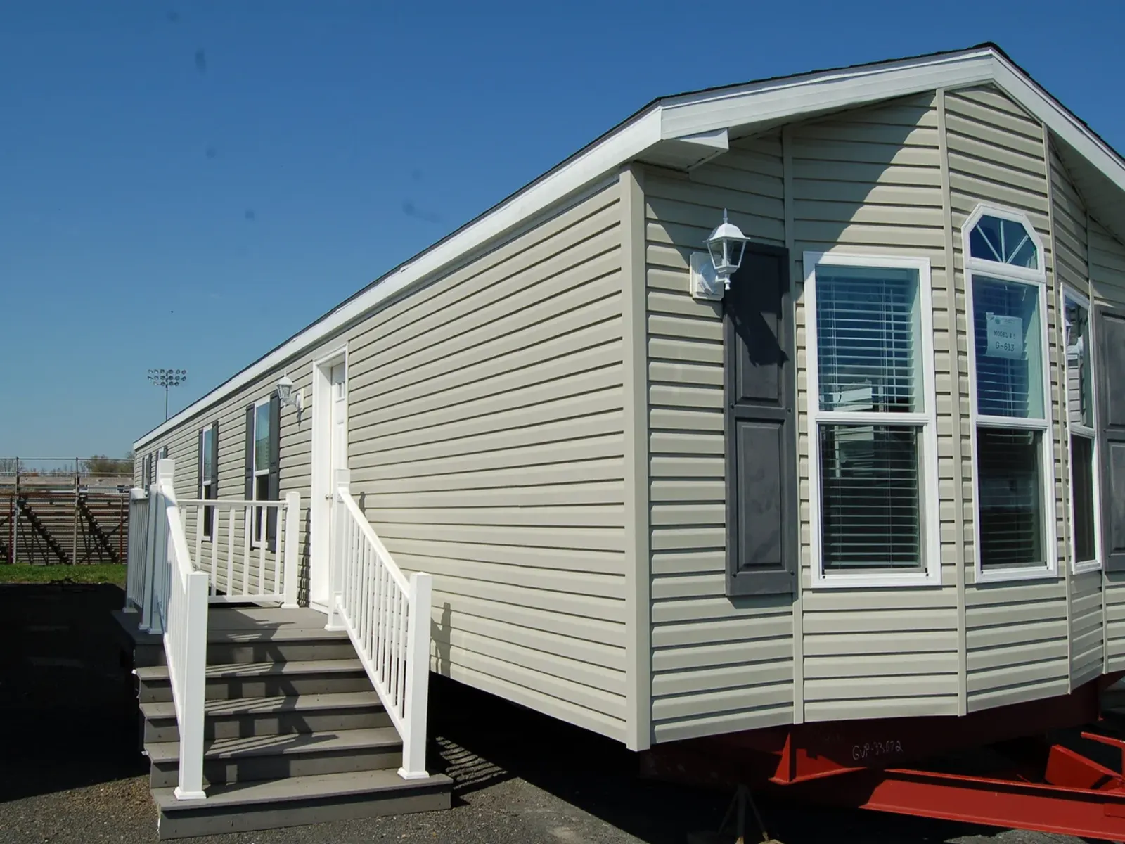 G-613 — Front elevation