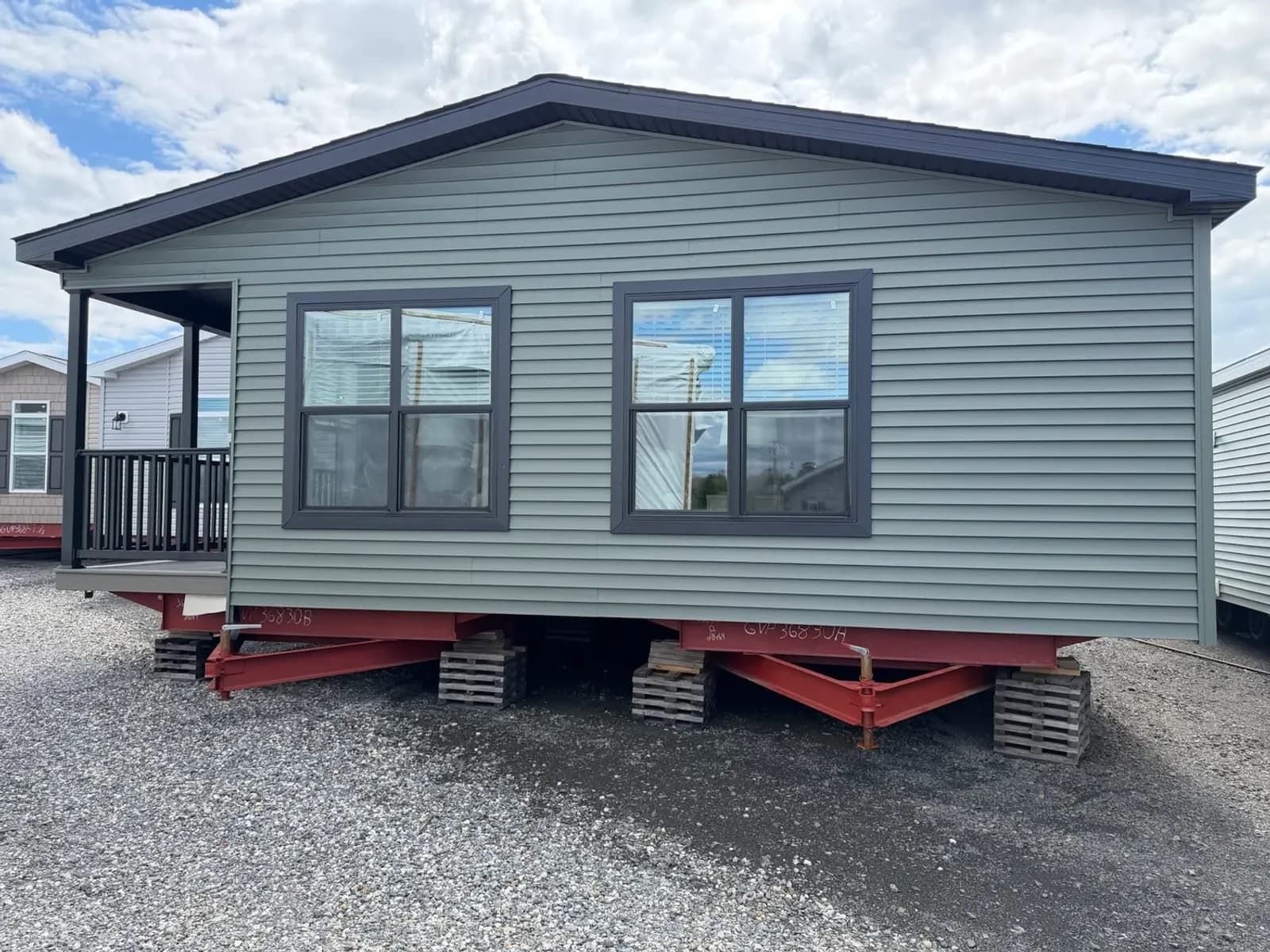 NETR G-3569 — Front elevation