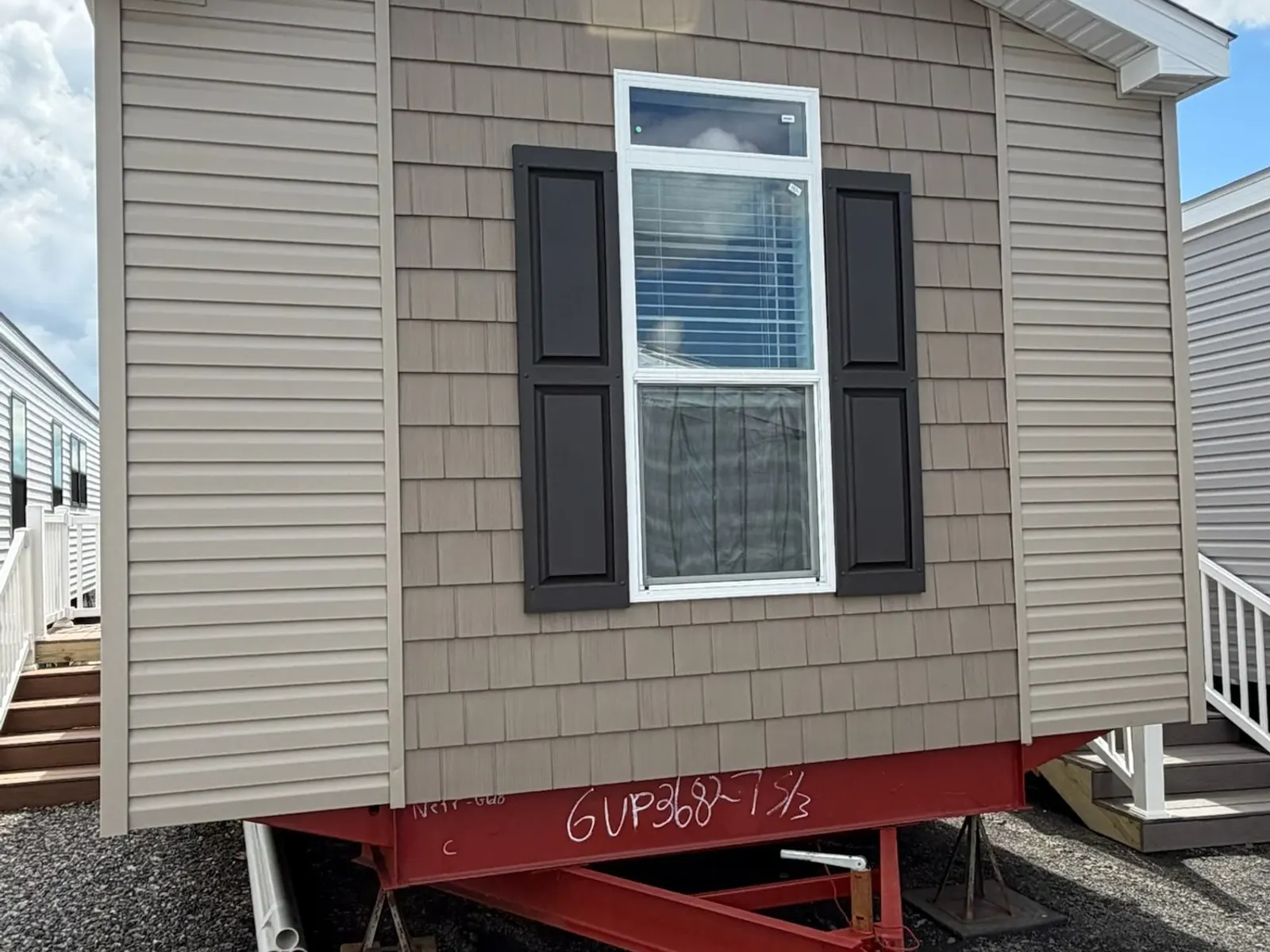 NETR G-679 — Front elevation