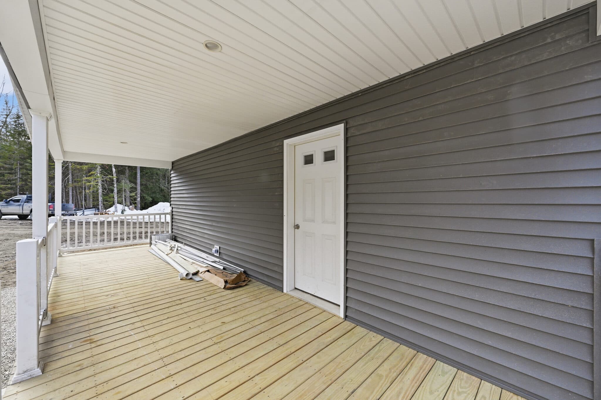 NETR G-3465 with a covered porch