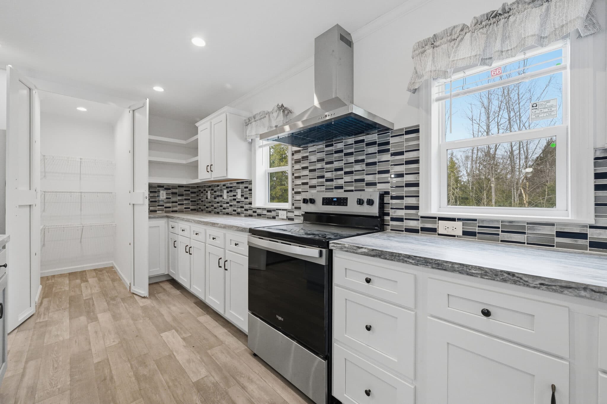 NETR G-3465 with a covered porch